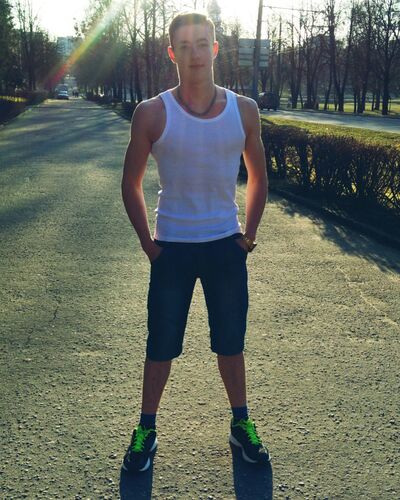  Bielany Wroclawskie,   Tadik, 24 ,   ,   , c 