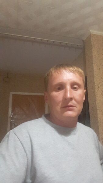  ,   Viktor, 40 ,   ,   