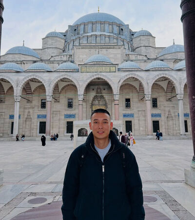  ,   Viktor, 27 ,   ,   