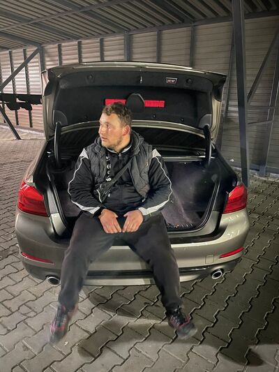  ,   Victor, 27 ,   ,   