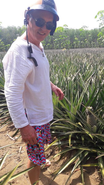  ,   Victor, 60 ,   