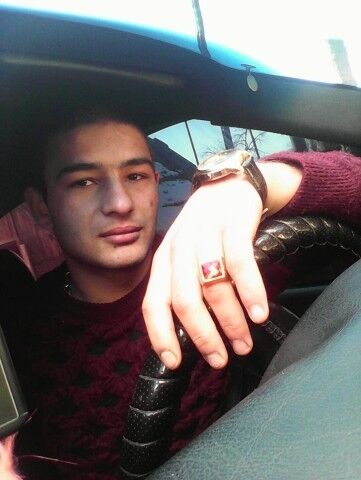  8879052  A R G I SH T, 28 ,    