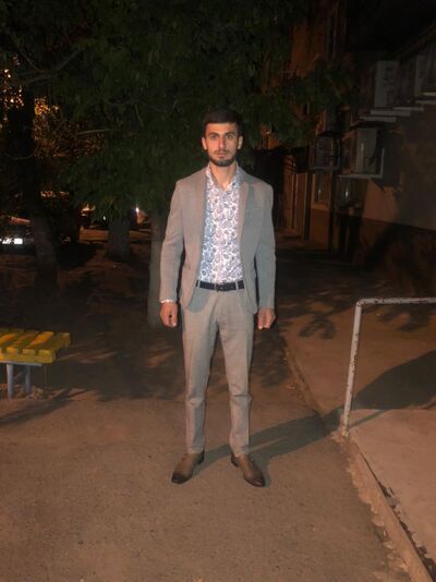  ,   Arman, 27 ,   ,   