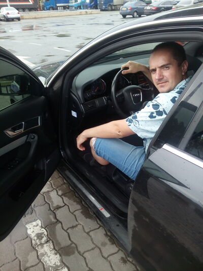  ,   Felix, 37 ,   