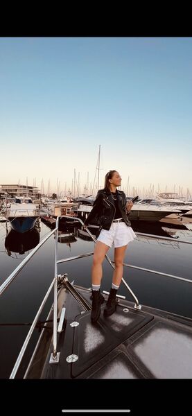  Limassol,   , 29 ,   c 