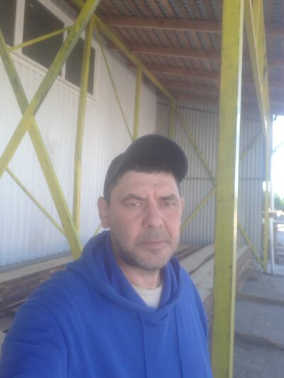  ,   Ruslan, 50 ,  