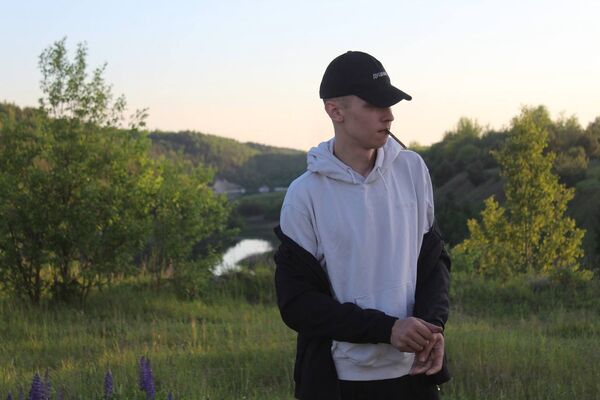  ,   Maksim, 22 ,   ,   , c 