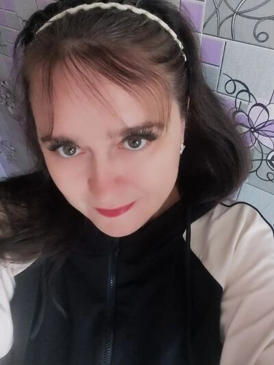  ,   Marina, 40 ,   c 