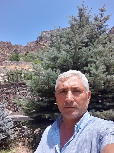  ,   Lyova, 52 ,   ,   