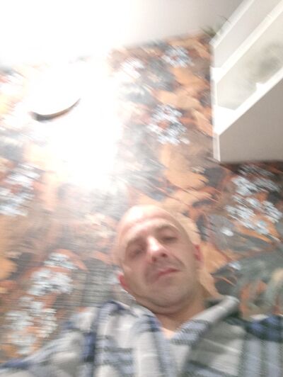  La Courneuve,   Vik, 34 ,   ,   