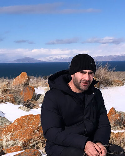  ,   Vahan, 33 ,   ,   