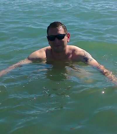  San Sebastiano al Vesuvio,   Bogdan, 46 ,   ,   