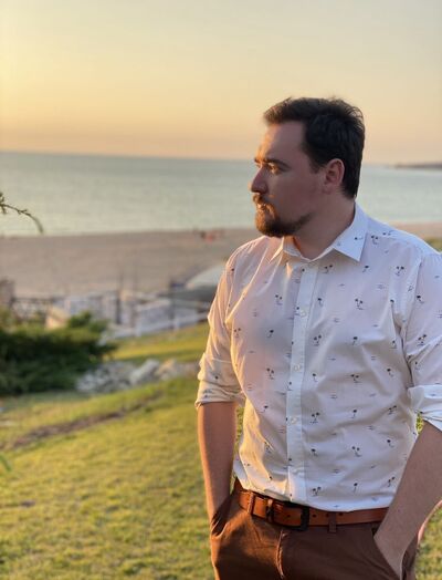  ,   Konstantin, 32 ,   ,   
