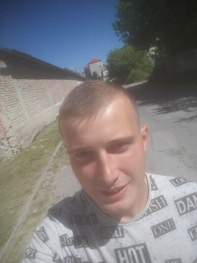  ,   Andriy, 22 ,   ,   