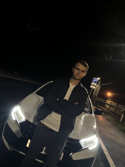  --,   Viktor, 22 ,   ,   
