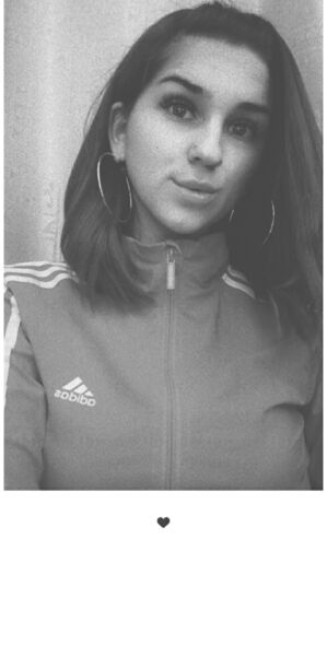  ,   Milana, 27 ,  