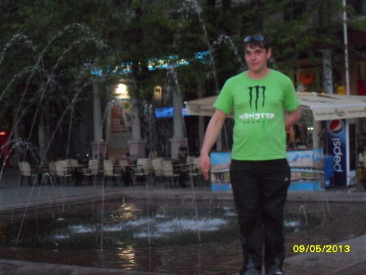  ,   Anatol, 36 ,   , 
