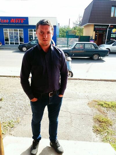  ,   Sergij, 32 ,   