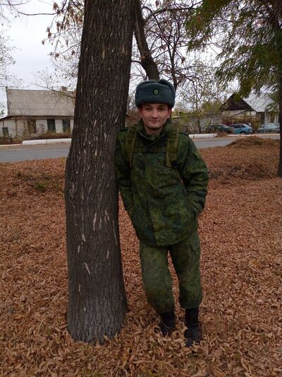  ,   VIKTOR, 32 ,   ,   , c 