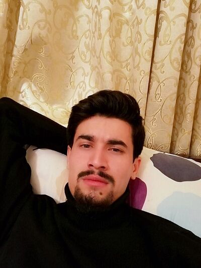  ,   Malik, 29 ,   ,   , c 