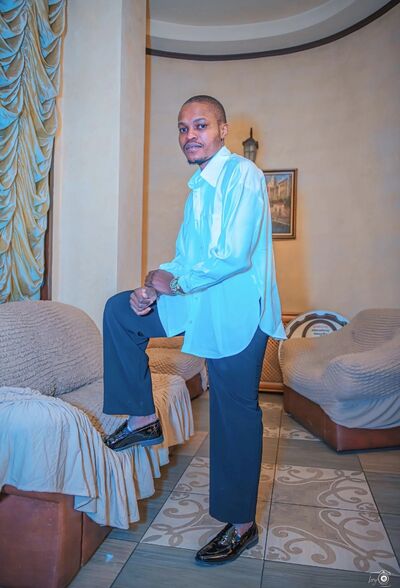  ,   Albert, 37 ,   ,   , c 