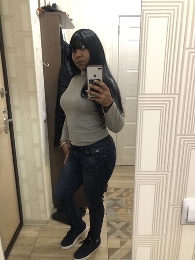  ,   Yesenia, 40 ,   ,   