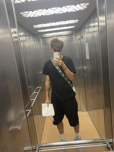  ,   Martin, 25 ,     