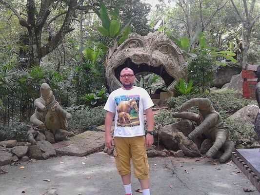  ,   Dima, 51 ,   
