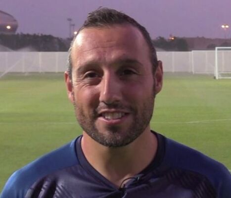  ,   Denis, 42 ,   ,   