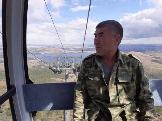  ,   Azamat, 54 ,   ,   , c , 