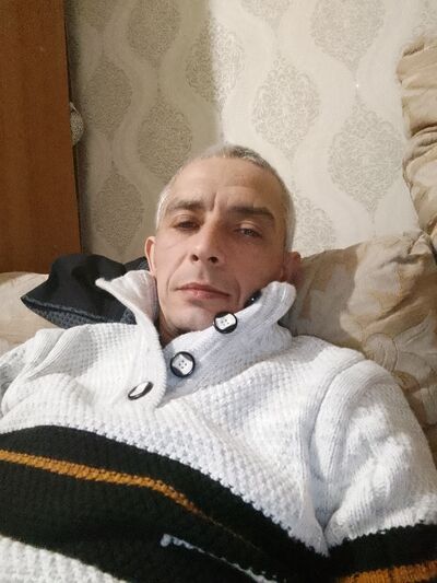  --,   , 42 ,   