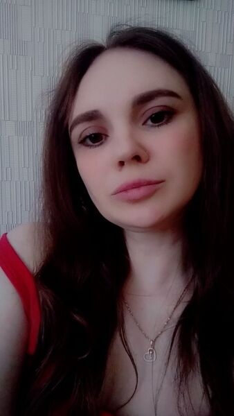  ,   Angelina, 33 ,   c 