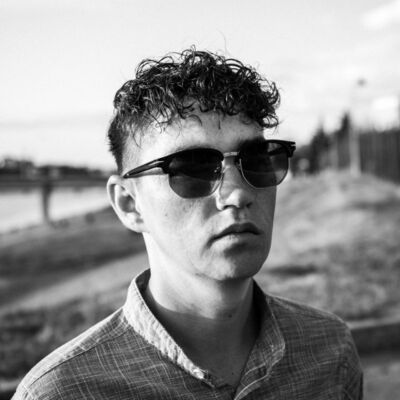  ,   Aleksander, 35 ,     , c 