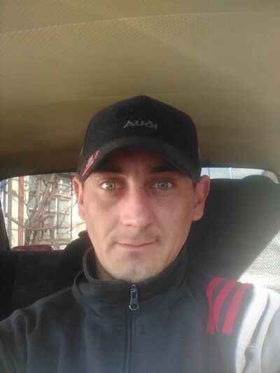 ,   Robi, 37 ,   ,   , c , 