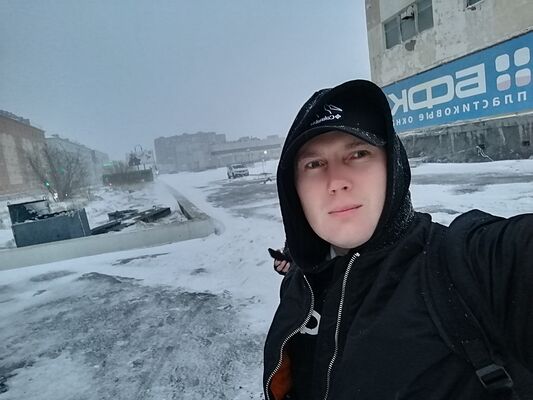  ,   Igor, 32 ,   c 