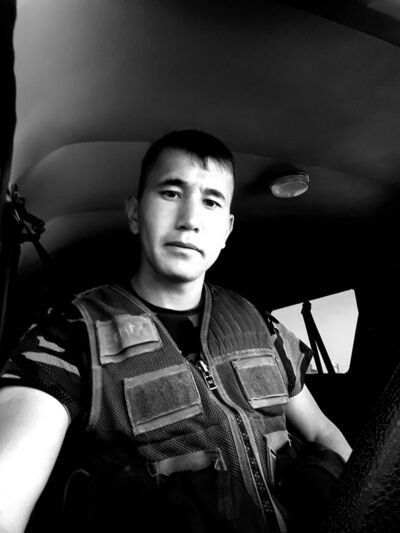  ,   Ruslan, 33 ,   ,   , c , 
