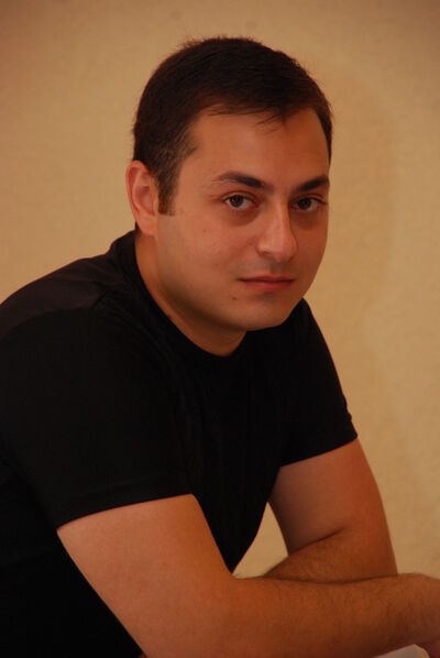  ,   Armen, 39 ,  