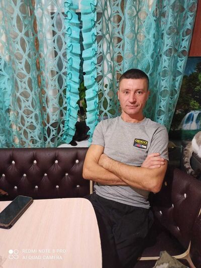  ,   Viktor, 40 ,   c 