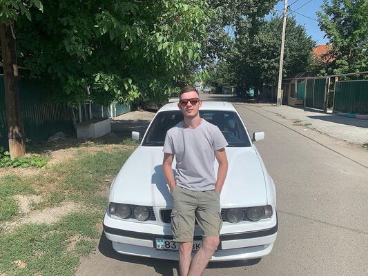  ,   Pavel, 26 ,   ,   
