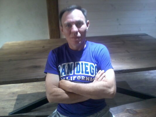  ,   Sergej, 46 ,   