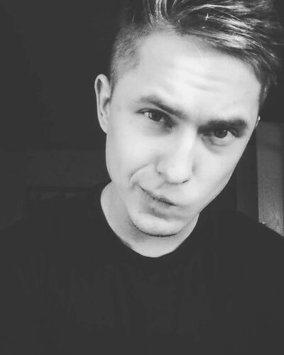  ,   Maks, 33 ,   ,   , c 