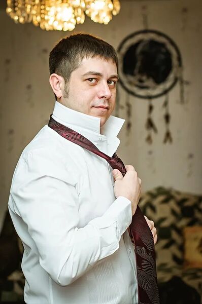  ,   Yury, 43 ,   ,   