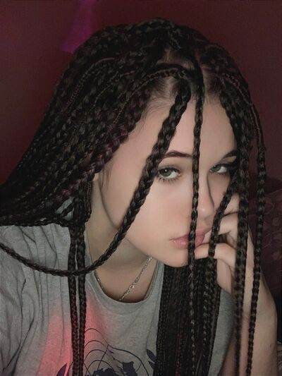  --,   Nina, 21 ,   ,   