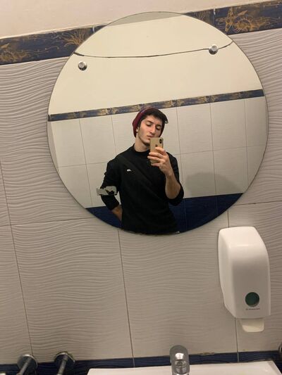  ,   Tayron, 24 ,   ,   