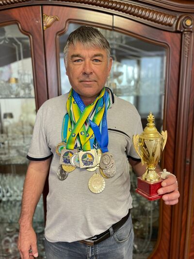  ,   Leonid, 53 ,   ,   