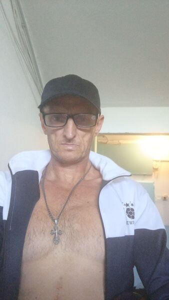  ,   Eduard, 47 ,   ,   