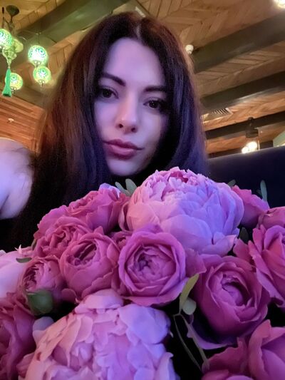  ,   Angelina, 33 ,   ,   , c 