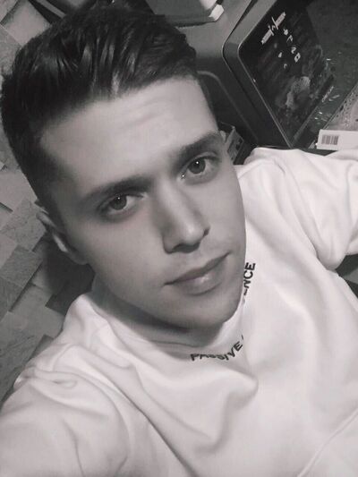  ,   Alex, 32 ,   ,   