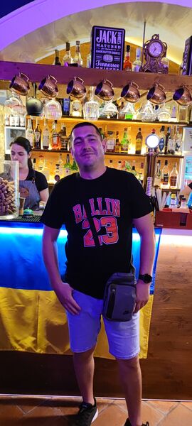  ,   Andrii, 37 ,   ,   , c 