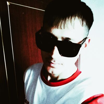  ,   Black Star, 37 ,   ,   , c 